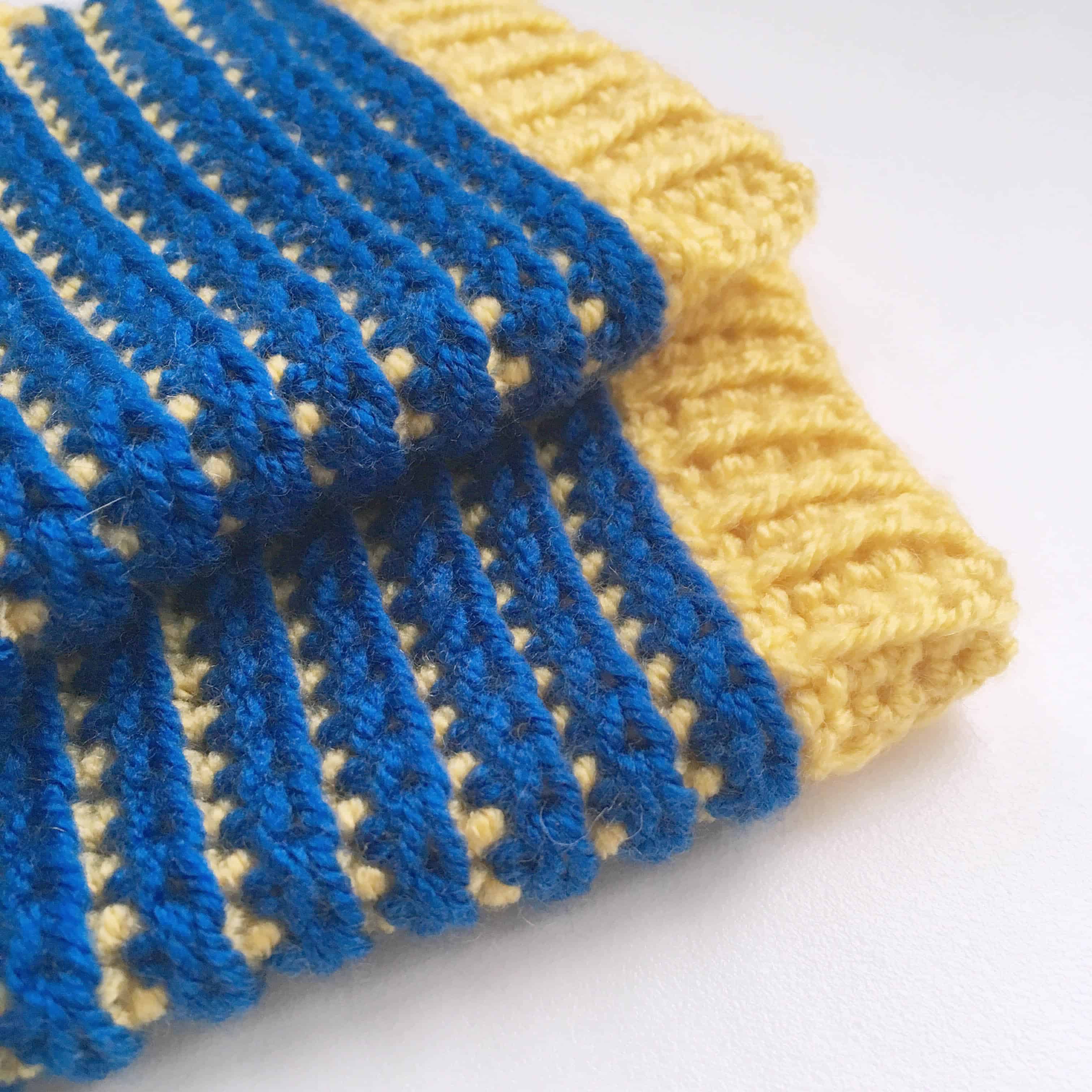 Crochet Fingerless Gloves Pattern by Doradoes.co.uk