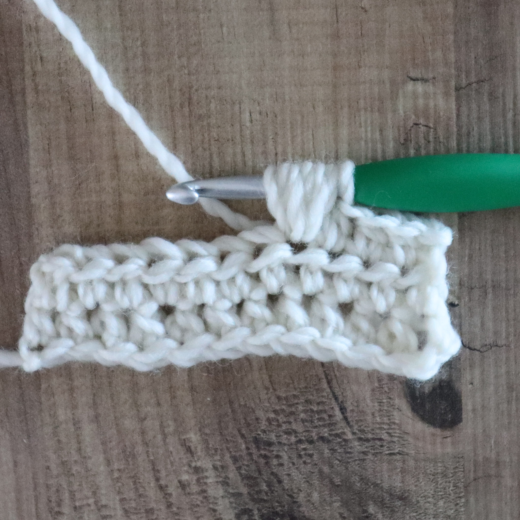 How to crochet the puff stitch (step-by-step photo and video tutorial ...