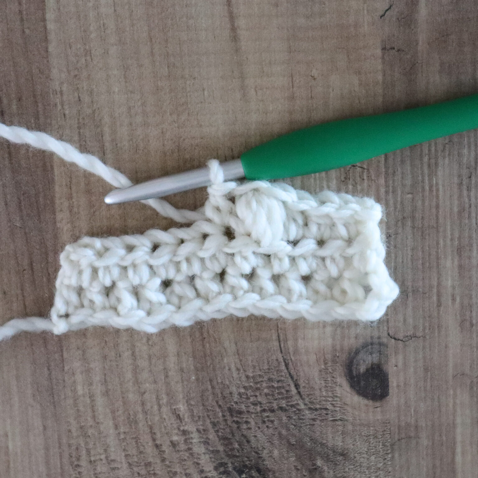 How to crochet the puff stitch (step-by-step photo and video tutorial ...