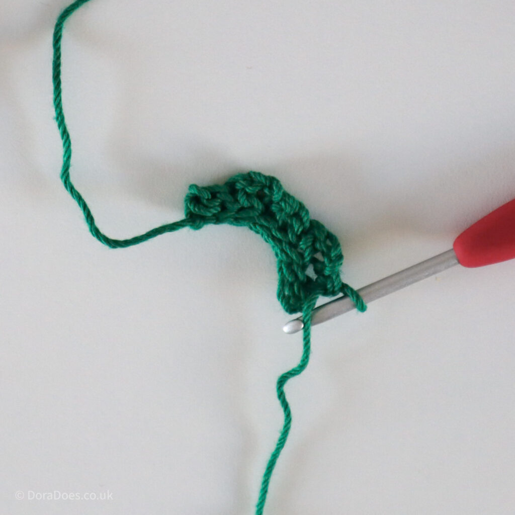 Crochet Holly Leaf tutorial showing the first half of the leaf.