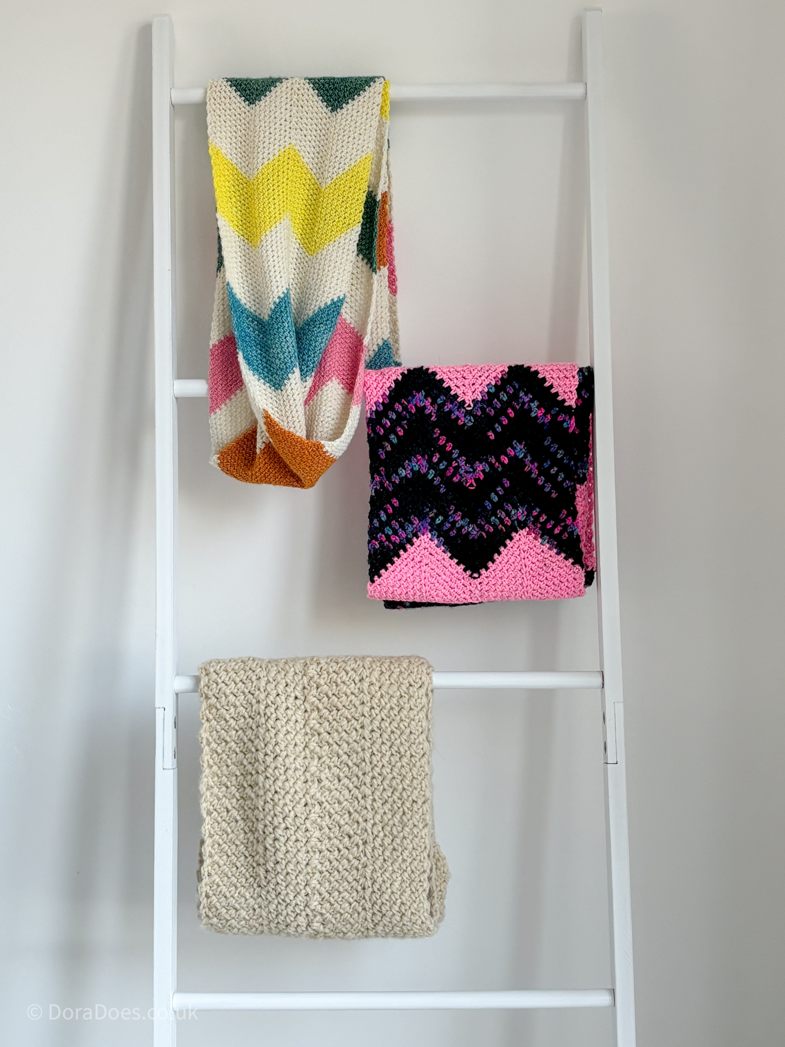 Chevron and on: Free crochet infinity scarf pattern in 3 yarn weights ...
